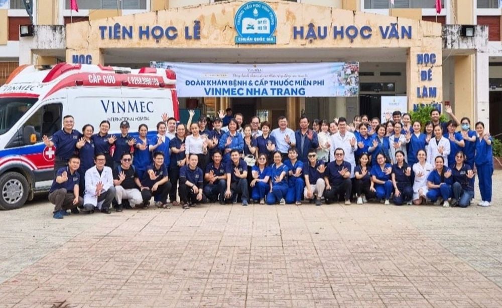 Bác sĩ Hà đồng hành cùng Vinmec Nha Trang trong các hoạt động thiện nguyện