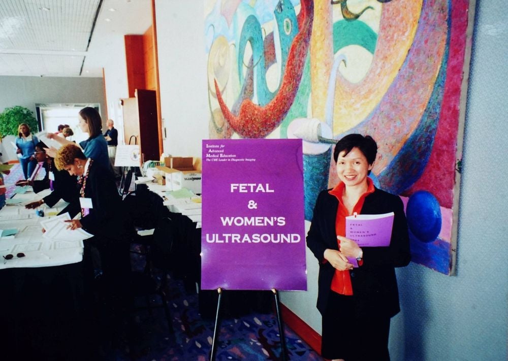 BS. Tân Sinh tham gia hội nghị Siêu âm thai và phụ khoa tại Pháp