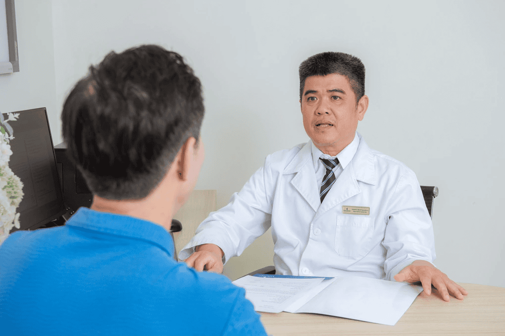 Bác sĩ Phan Phi Tuấn có 24 năm kinh nghiệm trong lĩnh vực Ngoại Tiêu hóa và Ngoại Thận - Tiết niệu, từng công tác tại nhiều bệnh viện tuyến trung ương