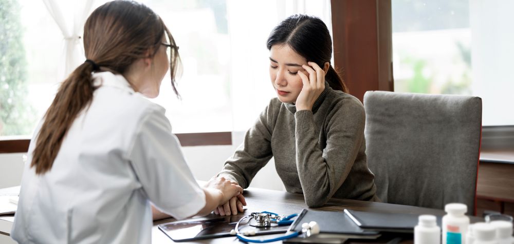 Bạn đang cảm thấy căng thẳng, lo âu hoặc cần hỗ trợ về sức khỏe tinh thần? Đội ngũ chuyên gia của chúng tôi luôn sẵn sàng đồng hành cùng bạn. Liên hệ thăm khám được tư vấn.