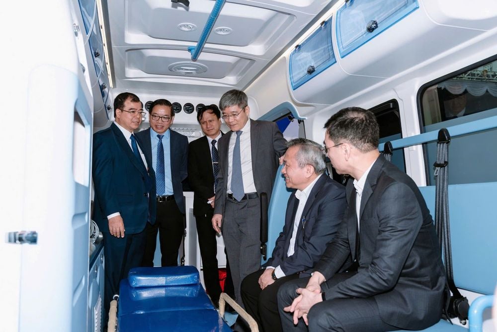 Bên trong xe cứu thương Vingroup tài trợ cho Thành phố Hải Phòng