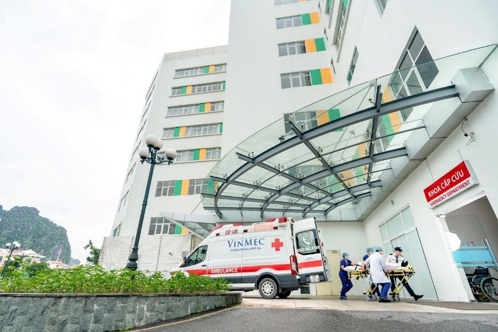 Bệnh nhân được chuyển đến Vinmec Hạ Long trong tình trạng liệt hoàn toàn nửa người