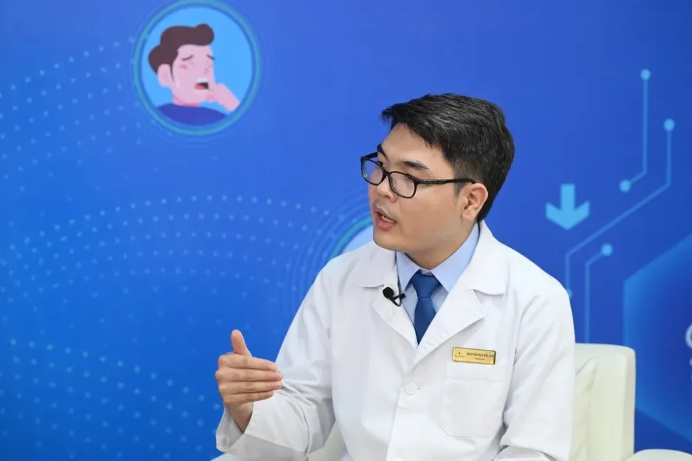 BS Nguyễn Duy Bộ chia sẻ tại tọa đàm
