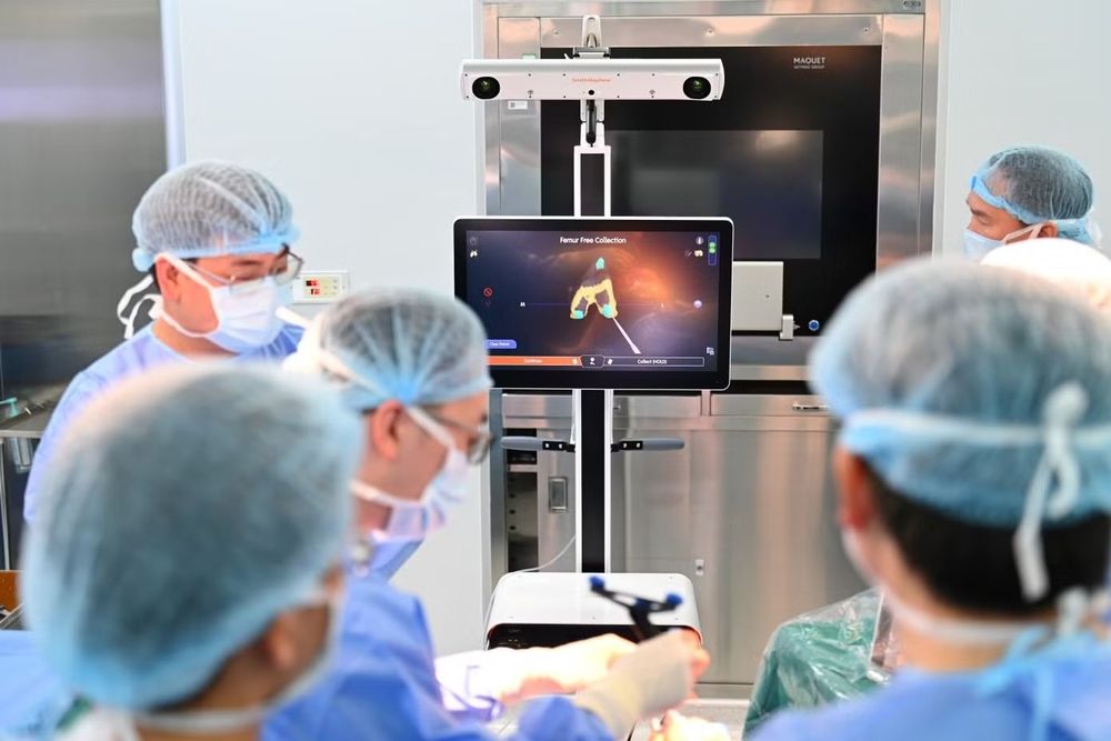 Ca phẫu thuật thay khớp gối bằng robot tích hợp AI tại miền Trung được thực hiện tại Vinmec
