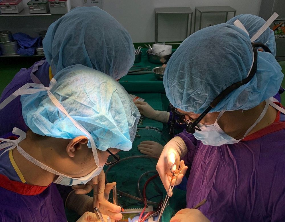 GS.TS.BS Đoàn Quốc Hưng (phần 1): Ca phẫu thuật đáng nhớ