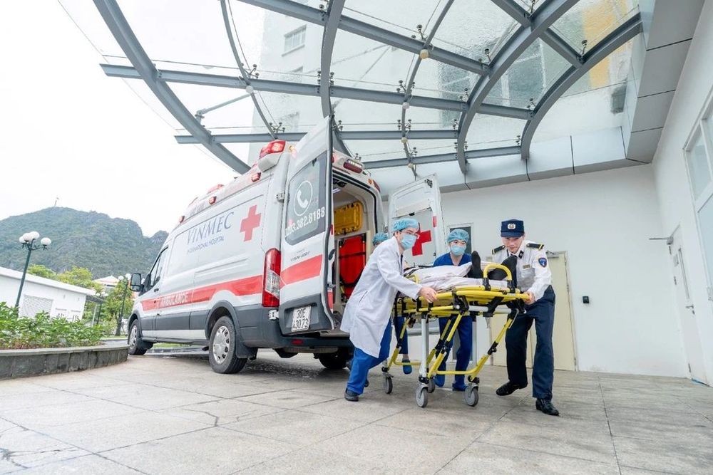 Vinmec Hạ Long đang cấp cứu ca bệnh nguy hiểm