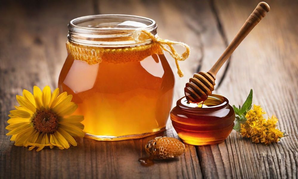 Chữa viêm mũi dị ứng bằng tỏi kết hợp với mật ong có thể làm tăng hiệu quả chữa bệnh.