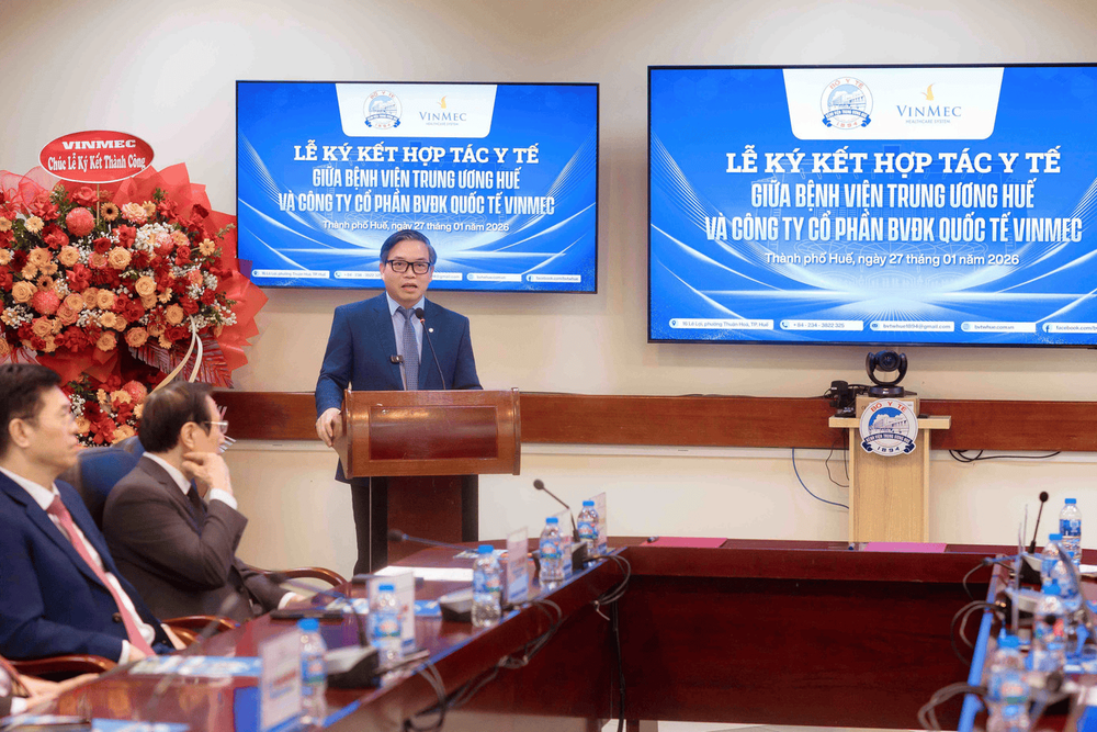 GS.TS.BS Trần Trung Dũng - Tổng Giám đốc Hệ thống Y tế Vinmec - phát biểu tại buổi lễ