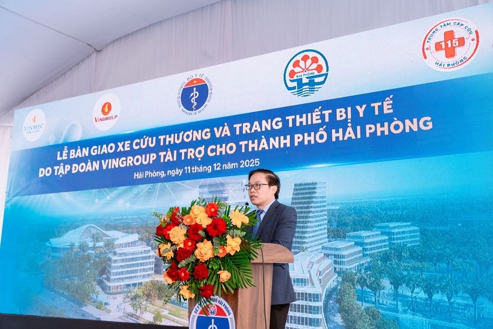 GS.TS.BS Trần Trung Dũng - Tổng Giám đốc Hệ thống Y tế Vinmec - Đại diện Vingroup phát biểu tại buổi lễ