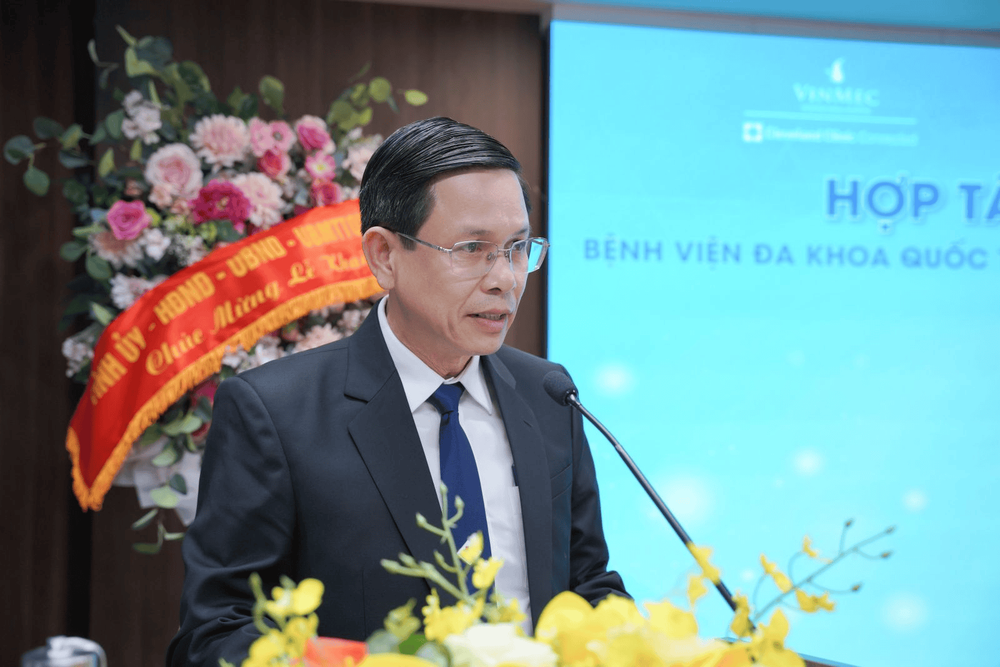 Bệnh viện ĐKQT Vinmec Central Park ký kết hợp tác hỗ trợ chuyên môn cùng Bệnh viện Hùng Vương Gia Lai