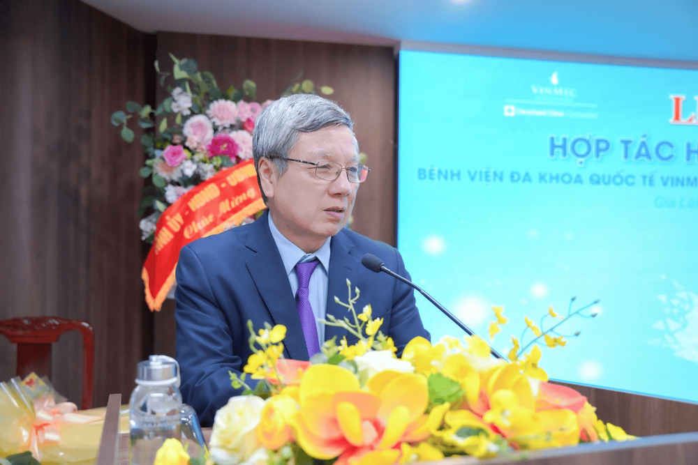 Bệnh viện ĐKQT Vinmec Central Park ký kết hợp tác hỗ trợ chuyên môn cùng Bệnh viện Hùng Vương Gia Lai
