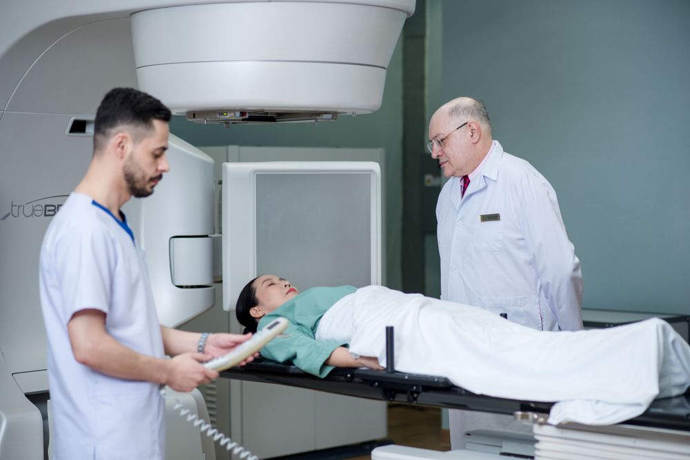 Kiểm tra sức khỏe gan mật định kỳ để được giải đáp xơ gan có phải là ung thư gan không.