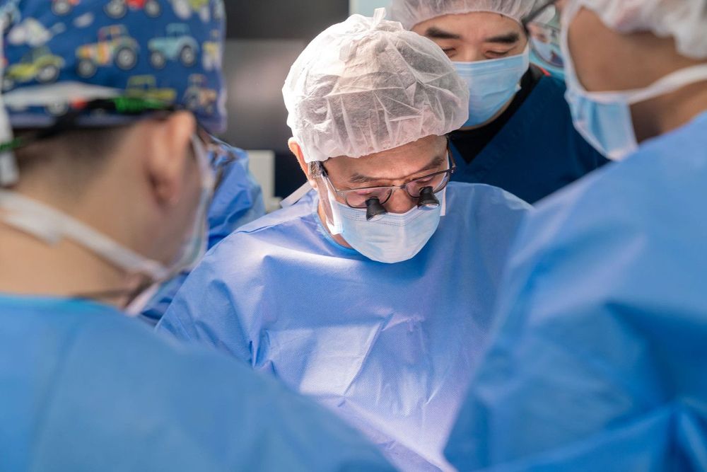 Assoc. Prof. Dr. Le Van Thanh – a leading expert in liver transplantation in Vietnam – served as the chief surgeon for the operation.