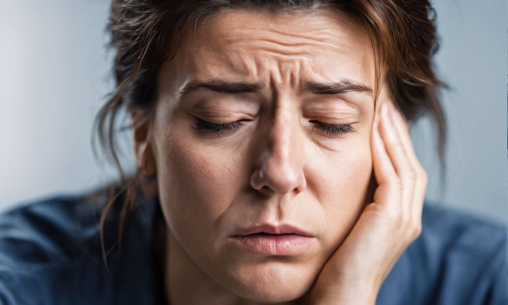 Mệt mỏi là một triệu chứng phổ biến của nhiều bệnh lý khác nhau, bao gồm cả ung thư đại tràng di căn gan.