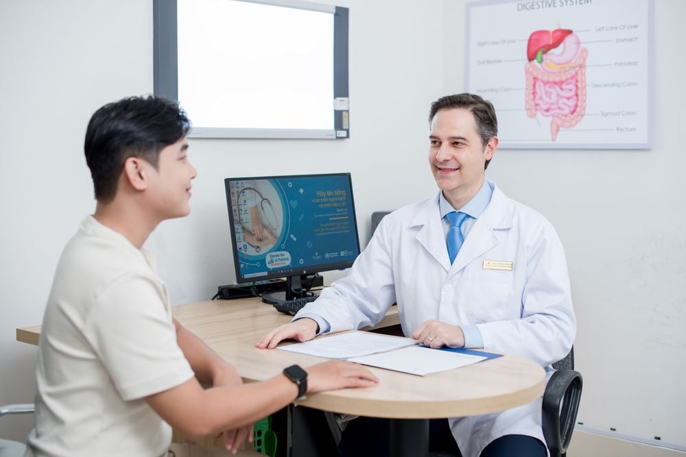 Mọi người cần tham khảo ý kiến bác sĩ khi muốn áp dụng thuốc nam chữa viêm tụy.