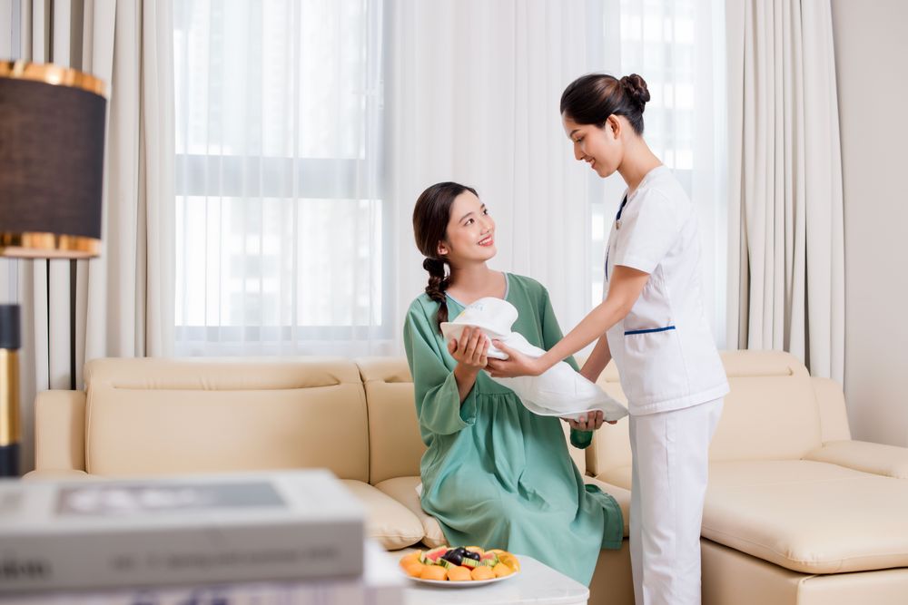 Cha mẹ dù không có biểu hiện bất thường nhưng vẫn có thể mang gen lặn gây bệnh và từ đó, các gen lặn có thể kết hợp với nhau và gây bệnh cho con cái.
