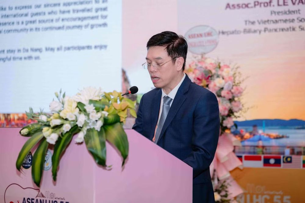 PGS.TS.BS Lê Văn Thành người tiên phong đưa kỹ thuật ghép gan trở thành thường quy tại Việt Nam