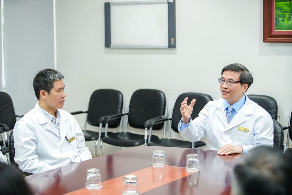 Các bác sĩ đa chuyên khoa phối hợp tìm ra phương án điều trị cho bệnh nhân