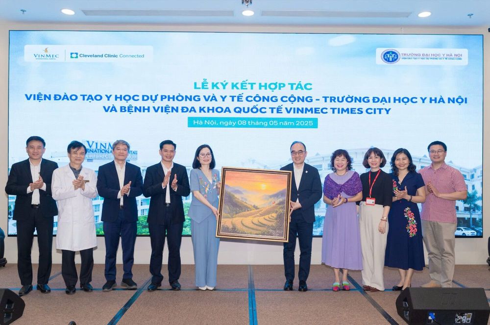 Vinmec Times City hợp tác chiến lược với Viện Đào tạo Y học Dự phòng & Y tế Công cộng – Trường Đại học Y Hà Nội