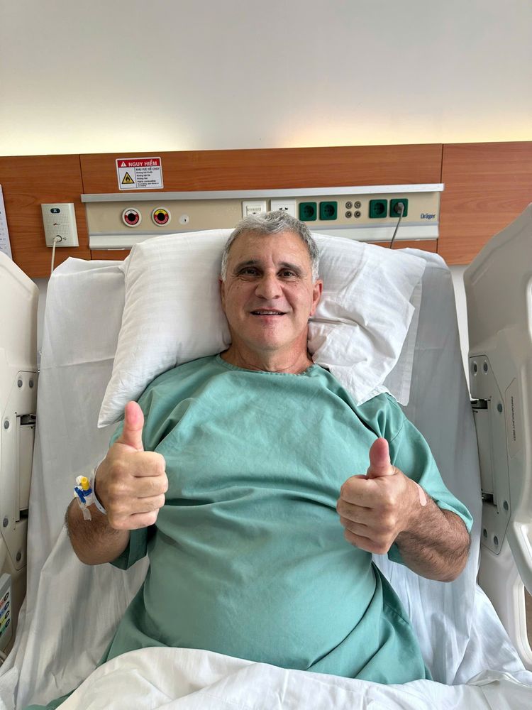 Mr. Antonio Tosatto was discharged just five days after his hip replacement surgery at Vinmec Times City