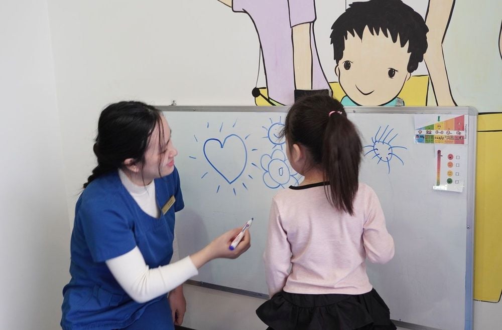 Each child with ASD perceives and interacts with the world in a unique way; therefore, applying an integrated intervention model supports holistic development and fosters positive changes