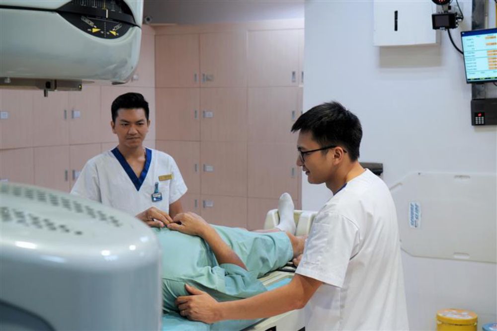 Xạ trị cho bệnh nhân ung thư tuyến tiền liệt