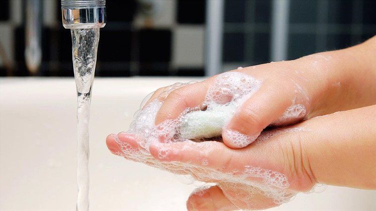 
Vệ sinh tay sạch sẽ với xà phòng
