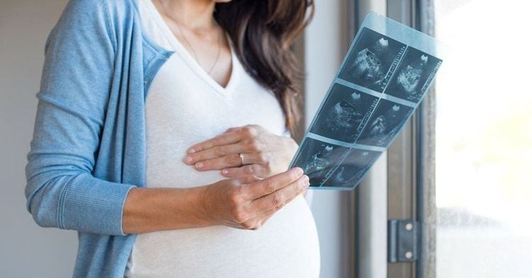 Trong đa số các trường hợp giãn bể thận chỉ cần theo dõi bằng siêu âm trong suốt thời kỳ thai nhi