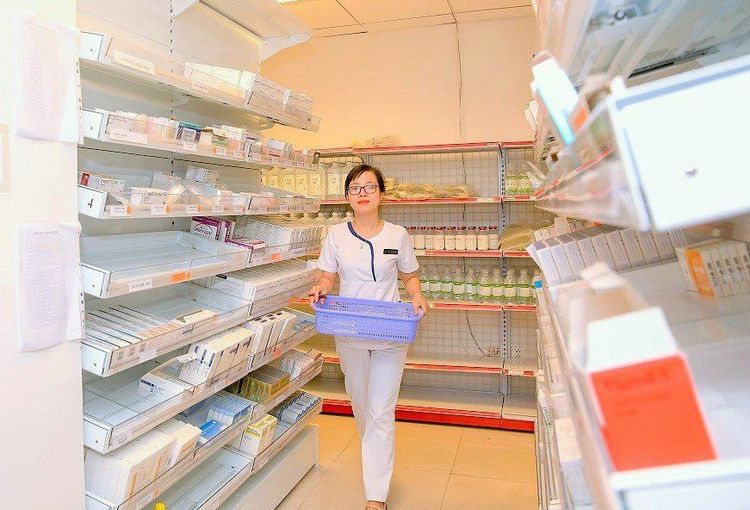 At Vinmec Times City Hospital, medications are stored under international standard conditions for temperature and humidity to ensure the quality of the drugs delivered to patients.