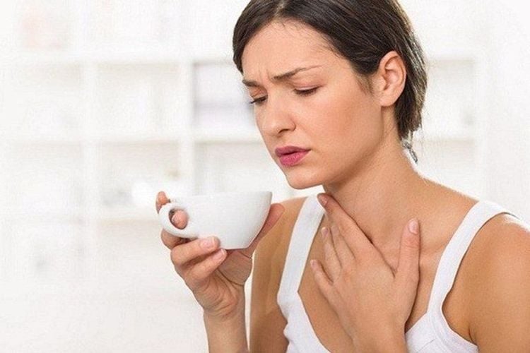 Khó nuốt là một triệu chứng thường gặp của bệnh