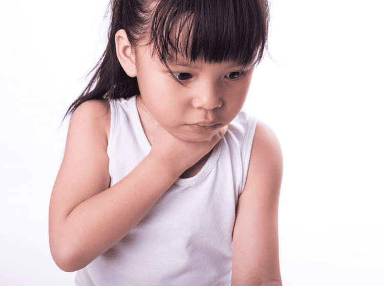 Có dị vật đường thở cần thực hiện kỹ thuật mở khí quản cấp cứu