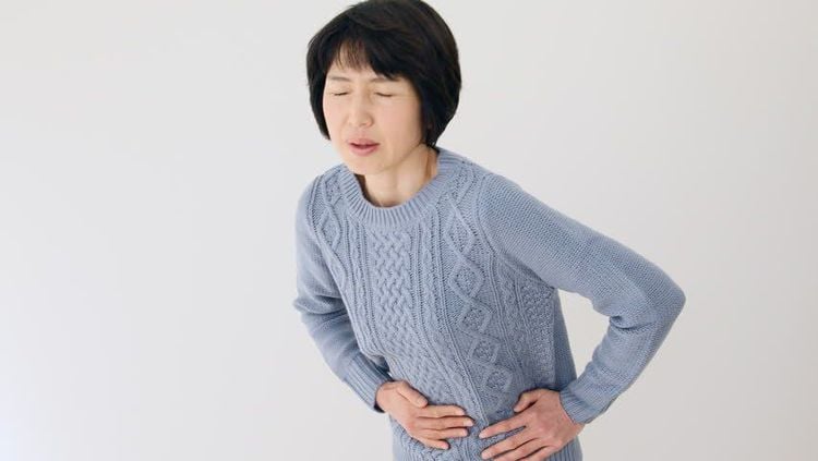 Evening primrose oil may help reduce symptoms like hot flashes and irritability associated with perimenopause.
