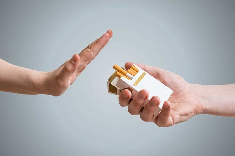 Hãy bỏ thuốc nếu bạn đang hút thuốc