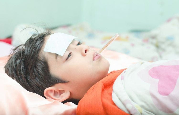 Malaria relapse manifests as a fever with three phases: the chill phase, the fever phase, and the sweating phase.