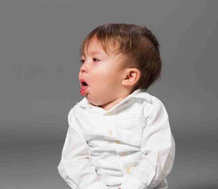 Trẻ xuất hiện triệu chứng ho