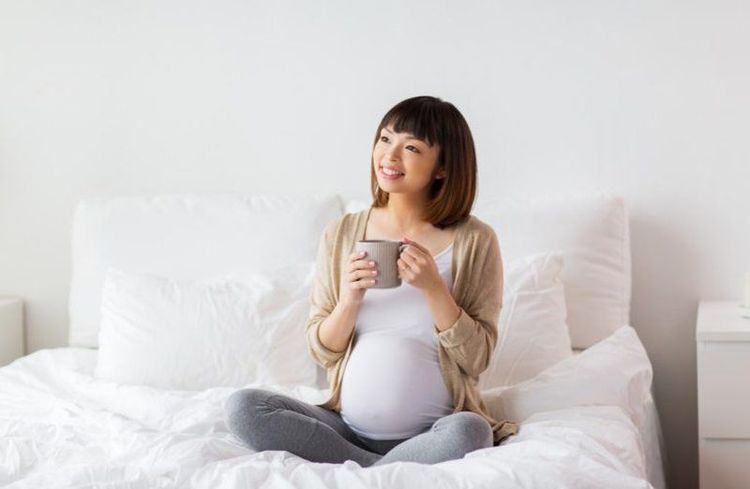Dark urine can also result from maternal dehydration during pregnancy.