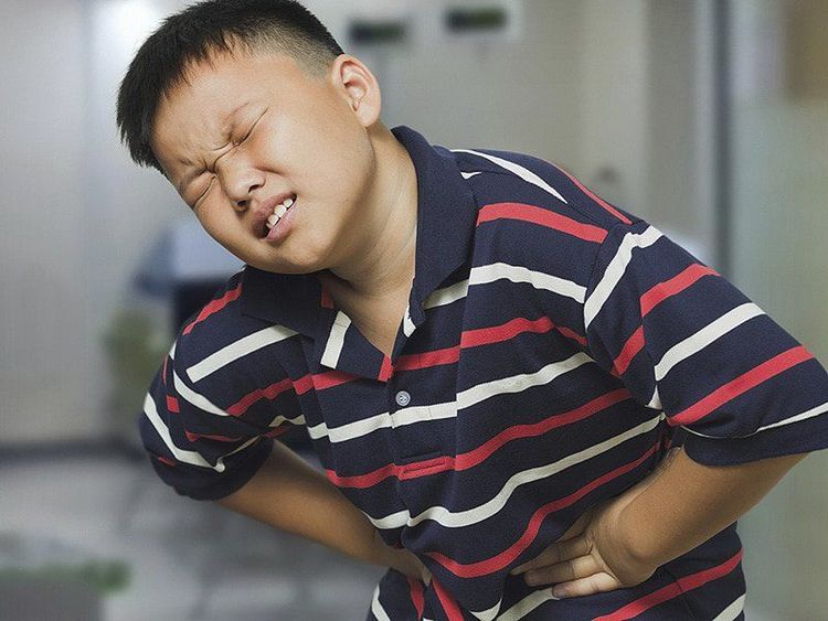 Trẻ nhiễm bệnh sán dải chó, mèo thường xuất hiện triệu chứng đau bụng vùng thượng vị