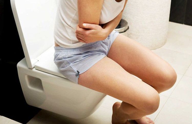 Việc sinh nở qua đường âm đạo sẽ kéo căng bàng quang và có thể gây tổn thương thần kinh và cơ trong một thời gian ngắn