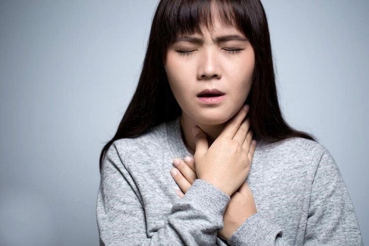 Người bệnh có thể xuất hiện triệu chứng khó thở