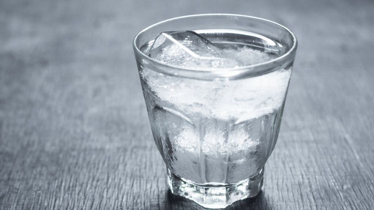 Nước có thể giúp nhuận tràng một cách tự nhiên. 
