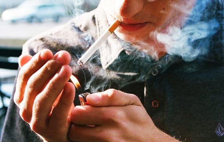 Khói thuốc lá cũng ảnh hưởng xấu đến chất lượng tinh trùng của người đàn ông