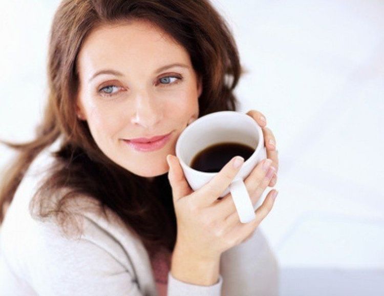 
Những người uống 4 tách cafe mỗi ngày dường như có nguy cơ mắc xơ gan thấp hơn tới 80% so với những người khác
