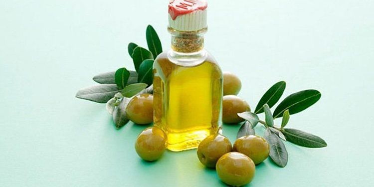 Dầu ô liu có thể là một trong các cách hiệu quả để giảm táo bón ở người bệnh. 
