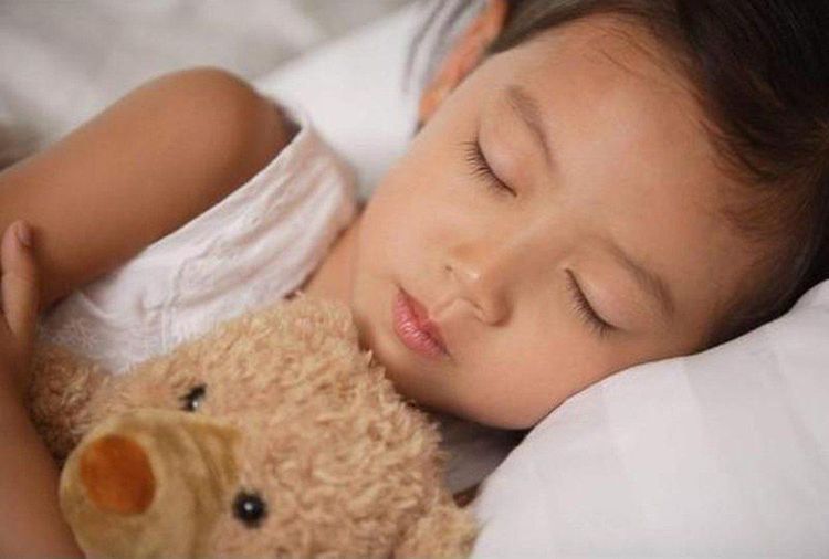 
Ba mẹ nên lưu ý cho trẻ ngủ đủ giấc
