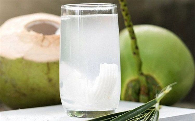 Coconut water contains many nutrients