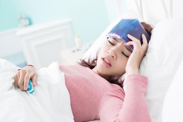 Sốt là biến chứng thường gặp sau khi cắt amidan