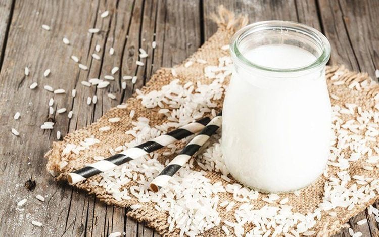 Tuy nước vo gạo tốt, nhưng chỉ nên áp dụng rửa mặt bằng nước vo gạo 3 lần 1 tuần