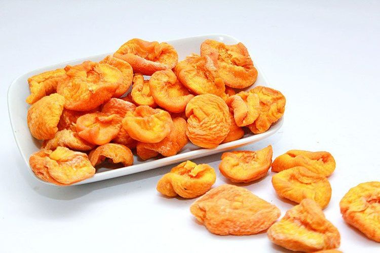 Đào khô chứa lượng lớn sắt bên trong, phù hợp với người bị thiếu máu