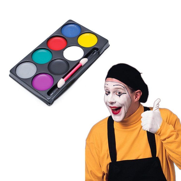 Latex thường có trong keo dán tóc, sơn vẽ mặt và cơ thể, bút kẻ mắt và keo dán lông mi