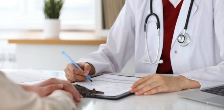 Hãy thông báo với bác sĩ tiền sử bệnh trước khi được kê thuốc Kaletra